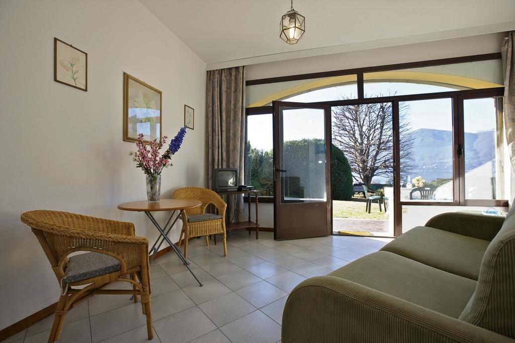 Villa Panorama Porto Valtravaglia Exterior photo